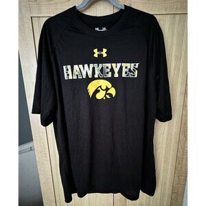 Men's Iowa Hawkeyes Football Size XL Under Armour Loose T-Shirt Tee U of Iowa